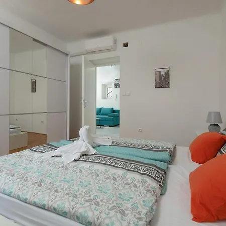 Apartment Old Place Pula