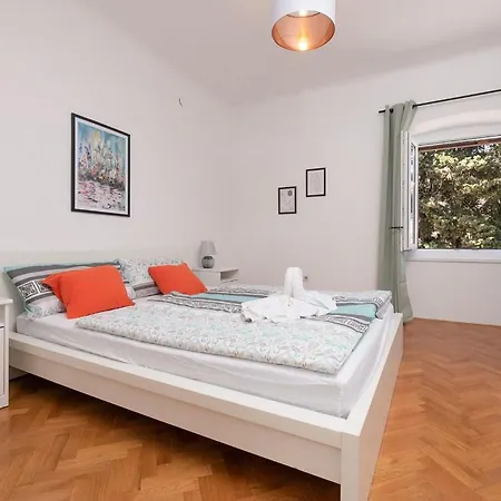 Old Place Appartement Pula